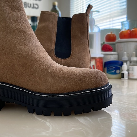 Marc Fisher Chelsea Boot - Picture 5 of 8